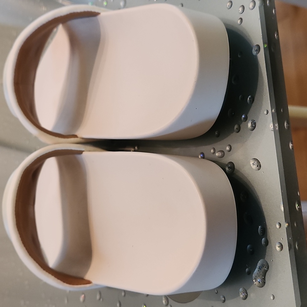 Authentic Tory Burch White Leather Slides with Colorful Emblem - Picture 2 of 4